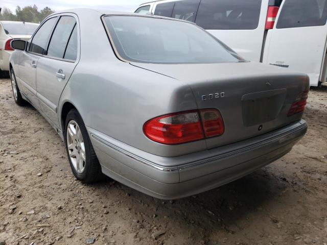Photo 3 from auction – 2000 MERCEDES-BENZ E 320 with VIN WDBJF65J1YB069155