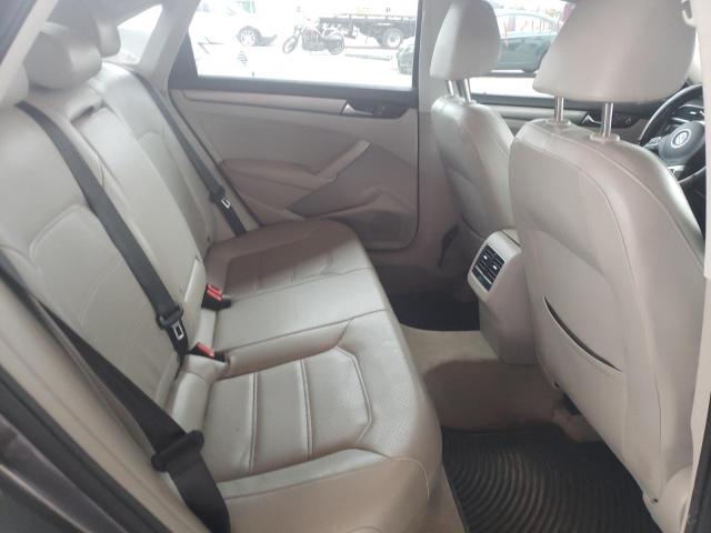 Photo 6 from auction – 2015 VOLKSWAGEN PASSAT SE with VIN 1VWBS7A3XFC016201