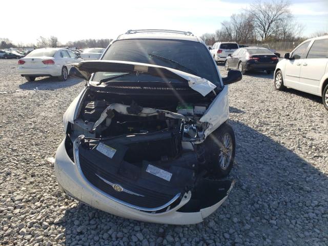 Photo 9 from auction – 2002 CHRYSLER TOWN & COU with VIN 2C8GP64L32R796476