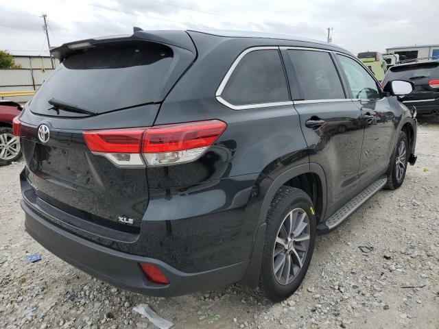 Photo 4 from auction – 2019 TOYOTA HIGHLANDER with VIN 5TDKZRFH7KS563689