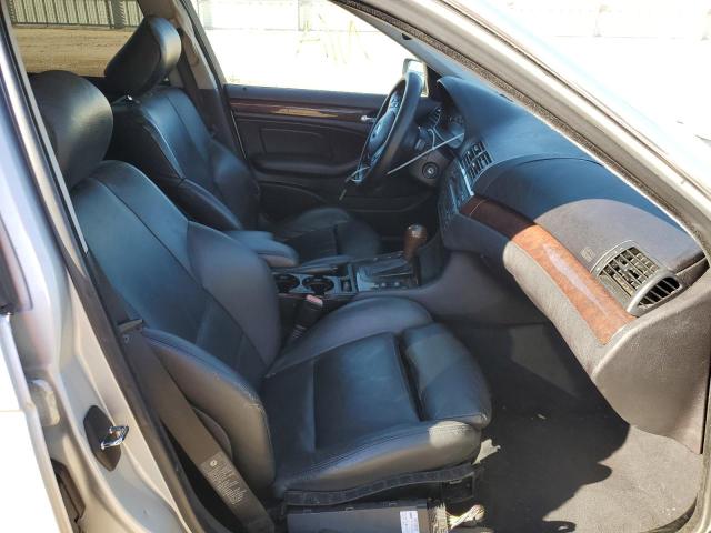 Photo 5 from auction – 2004 BMW 325 IT SUL with VIN WBAAX13494PJ00810