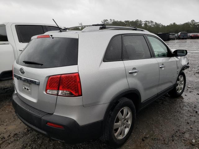 Photo 4 from auction – 2013 KIA SORENTO LX with VIN 5XYKT3A64DG356083