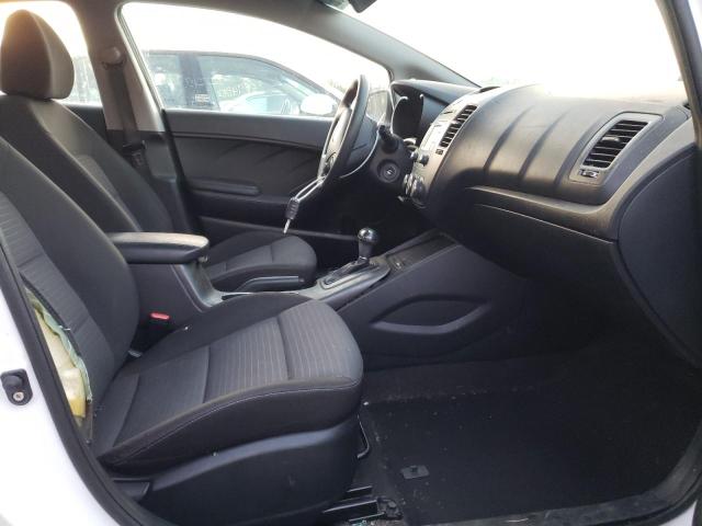 Photo 5 from auction – 2016 KIA FORTE LX with VIN KNAFX4A60G5506826