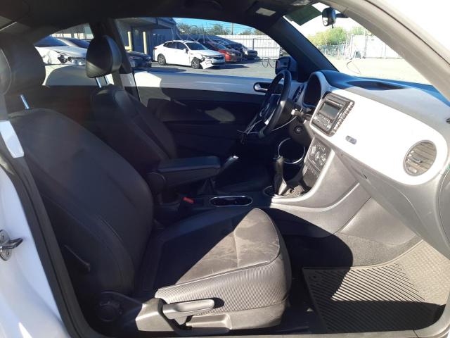 Photo 5 from auction – 2014 VOLKSWAGEN BEETLE with VIN 3VWHP7AT8EM602808