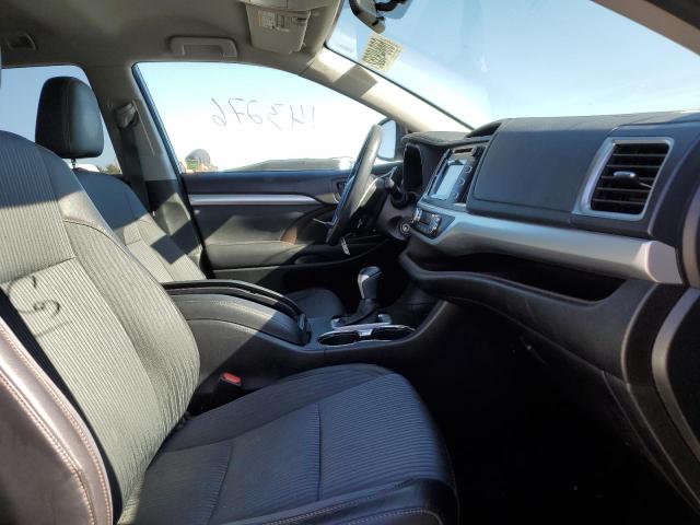 Photo 5 from auction – 2015 TOYOTA HIGHLANDER with VIN 5TDBKRFH7FS185738