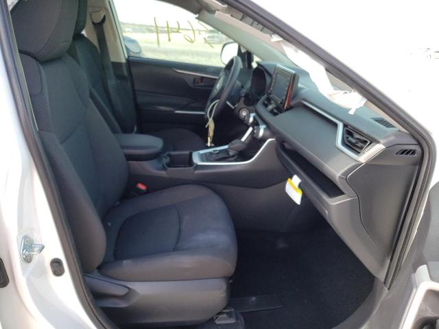 Photo 5 from auction – 2022 TOYOTA RAV4 LE with VIN JTMLWRFV9ND151308