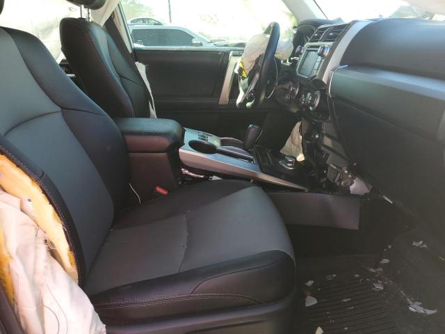 Photo 5 from auction – 2018 TOYOTA 4RUNNER SR with VIN JTEBU5JR3J5500869