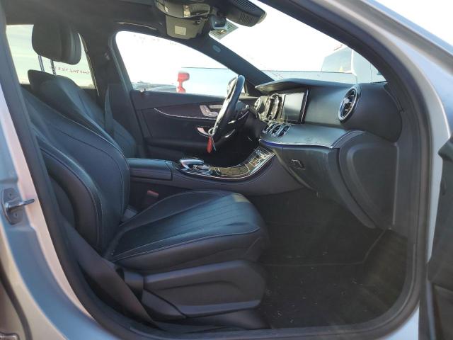 Photo 5 from auction – 2017 MERCEDES-BENZ E 300 with VIN WDDZF4JB4HA116889