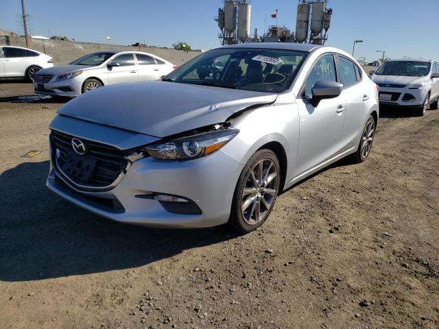 Photo 2 from auction – 2018 MAZDA 3 TOURING with VIN 3MZBN1V37JM177112