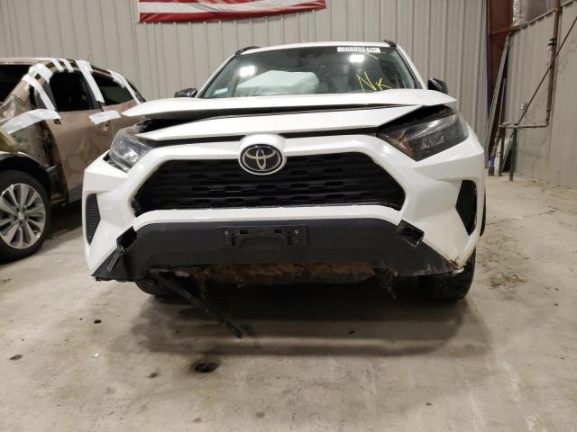 Photo 9 from auction – 2019 TOYOTA RAV4 LE with VIN JTMH1RFV2KJ006256