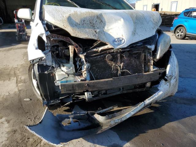 Photo 9 from auction – 2011 TOYOTA SIENNA BAS with VIN 5TDKA3DC6BS008020