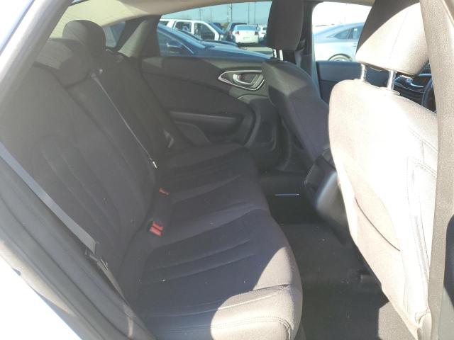 Photo 6 from auction – 2015 CHRYSLER 200 LIMITE with VIN 1C3CCCAB3FN635848
