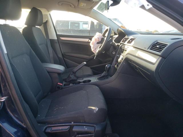 Photo 5 from auction – 2015 VOLKSWAGEN PASSAT S with VIN 1VWAT7A33FC077737