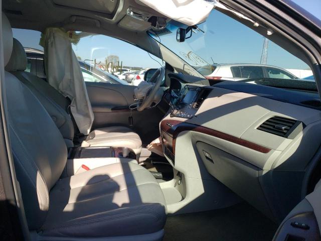 Photo 5 from auction – 2011 TOYOTA SIENNA XLE with VIN 5TDYK3DC1BS025637