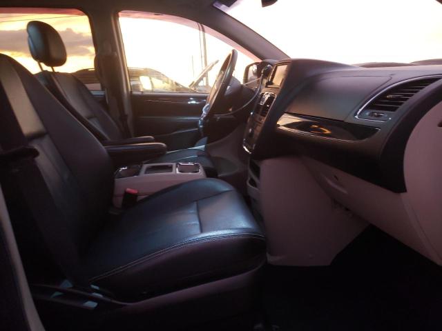 Photo 5 from auction – 2016 CHRYSLER TOWN & COU with VIN 2C4RC1BG2GR213563