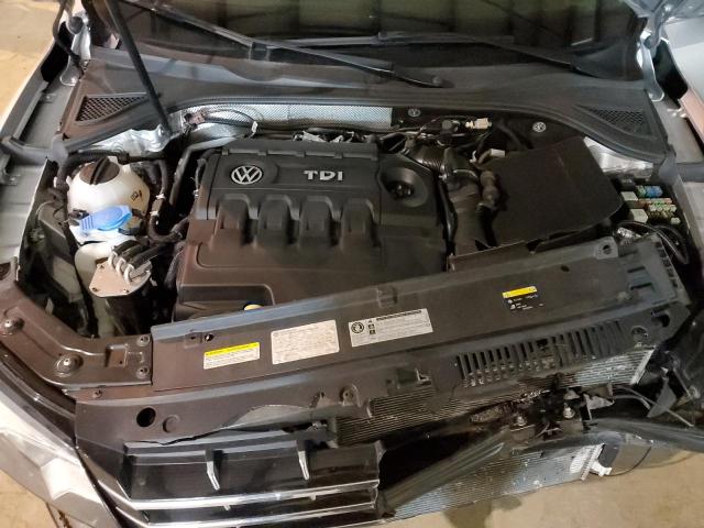 Photo 7 from auction – 2015 VOLKSWAGEN PASSAT SE with VIN 1VWBV7A32FC044775