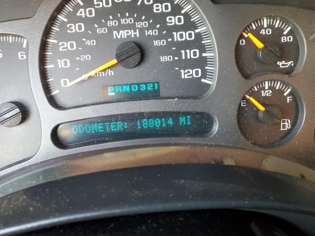 Photo 8 from auction – 2004 CHEVROLET SUBURBAN C with VIN 1GNEC16TX4J130900