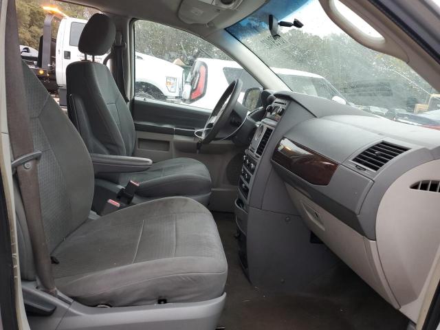 Photo 5 from auction – 2010 CHRYSLER TOWN & COU with VIN 2A4RR4DE6AR186347