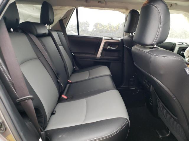 Photo 6 from auction – 2018 TOYOTA 4RUNNER SR with VIN JTEBU5JR2J5571321