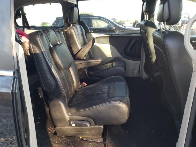 Photo 6 from auction – 2016 CHRYSLER TOWN & COU with VIN 2C4RC1BG6GR135627