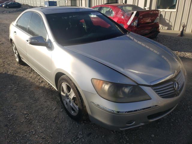 ACURA RL 2005 with VIN JH4KB16565C017904 - Photo from auction