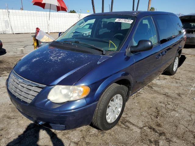 Photo 2 from auction – 2005 CHRYSLER TOWN & COU with VIN 2C4GP44R75R512944