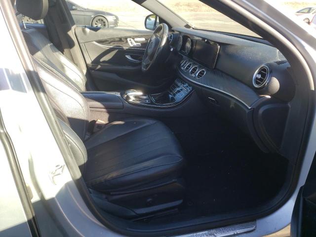 Photo 5 from auction – 2017 MERCEDES-BENZ E 300 with VIN WDDZF4JB8HA256248