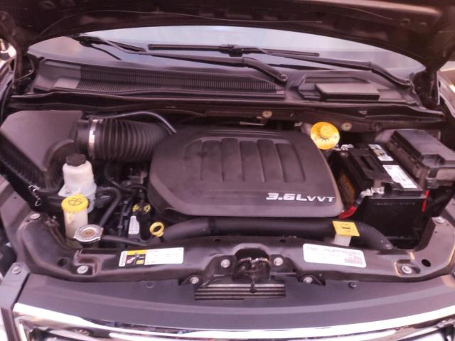 Photo 7 from auction – 2016 CHRYSLER TOWN & COU with VIN 2C4RC1BG2GR213563
