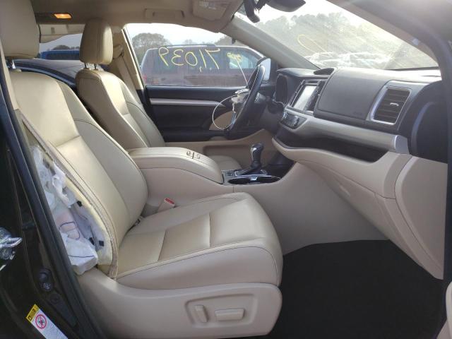 Photo 5 from auction – 2017 TOYOTA HIGHLANDER with VIN 5TDJZRFH0HS439848