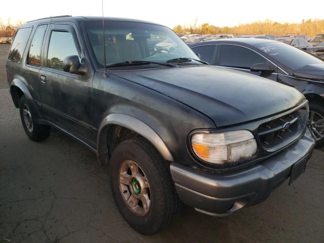 FORD EXPLORER 2000 with VIN 1FMYU70XXYUA76404 - Photo from auction