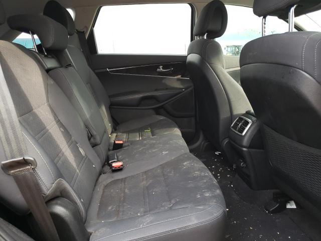 Photo 6 from auction – 2016 KIA SORENTO LX with VIN 5XYPG4A33GG149422