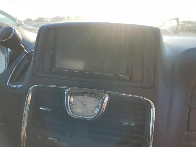 Photo 9 from auction – 2014 CHRYSLER TOWN & COU with VIN 2C4RC1BG1ER307205