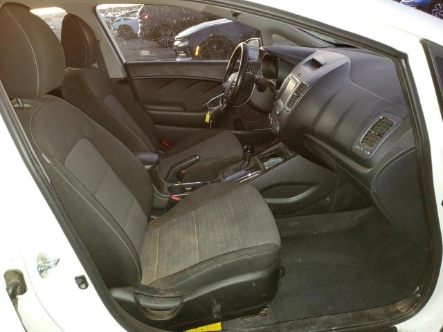 Photo 5 from auction – 2017 KIA FORTE LX with VIN 3KPFL4A71HE023794
