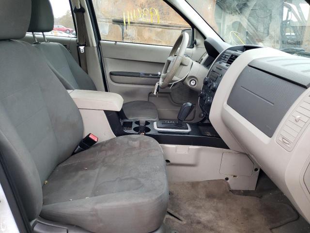 Photo 5 from auction – 2011 FORD ESCAPE XLS with VIN 1FMCU0C71BKA09562