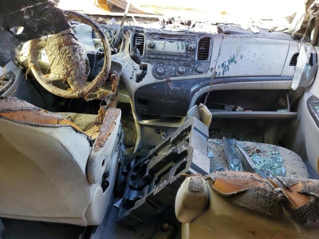 Photo 9 from auction – 2011 TOYOTA SIENNA with VIN 5TDZK3DC3BS015454