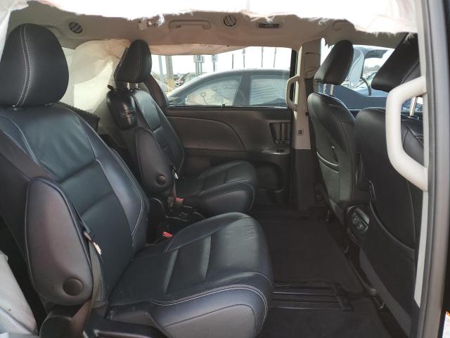 Photo 6 from auction – 2017 TOYOTA SIENNA SE with VIN 5TDXZ3DC4HS897097