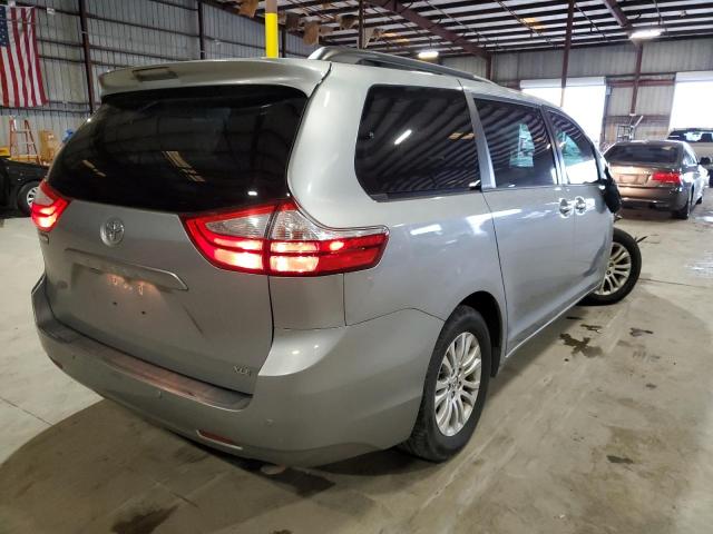 Photo 4 from auction – 2016 TOYOTA SIENNA XLE with VIN 5TDYK3DC0GS702913