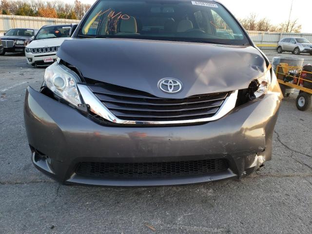 Photo 9 from auction – 2016 TOYOTA SIENNA LE with VIN 5TDKK3DC8GS727757