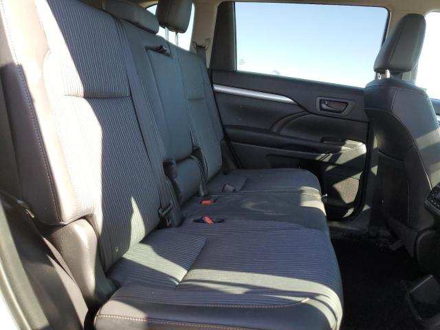 Photo 6 from auction – 2015 TOYOTA HIGHLANDER with VIN 5TDBKRFH7FS185738