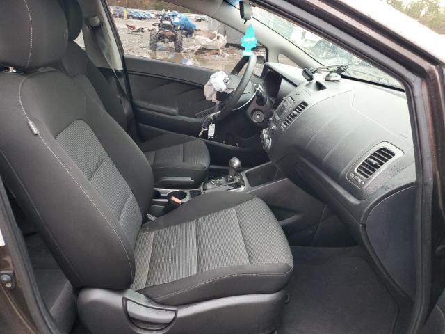 Photo 5 from auction – 2017 KIA FORTE LX with VIN 3KPFK4A70HE053789
