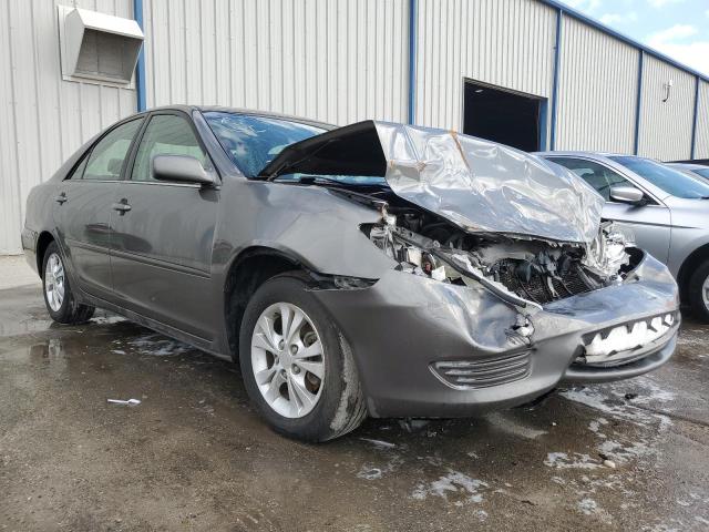 TOYOTA CAMRY LE 2005 with VIN 4T1BF30K65U612967 - Photo from auction