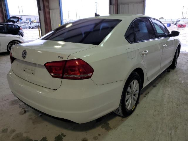 Photo 4 from auction – 2015 VOLKSWAGEN PASSAT S with VIN 1VWAT7A35FC052354