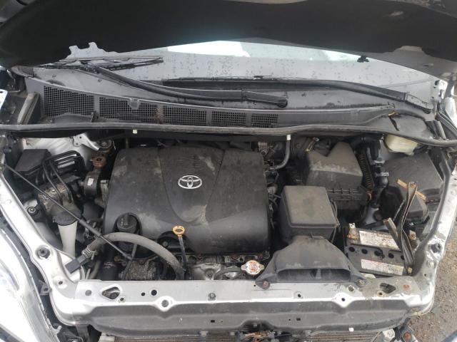 Photo 7 from auction – 2017 TOYOTA SIENNA LE with VIN 5TDKZ3DCXHS865345