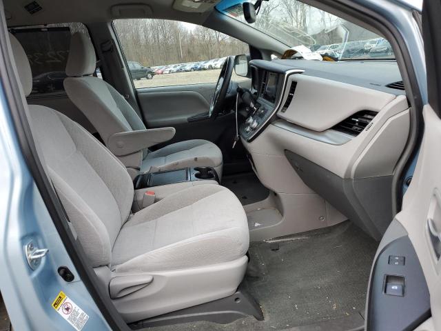 Photo 5 from auction – 2017 TOYOTA SIENNA LE with VIN 5TDKZ3DC7HS839902