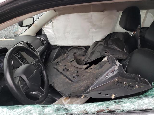 Photo 5 from auction – 2015 CHRYSLER 300 LIMITE with VIN 2C3CCAAGXFH931121