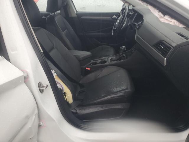 Photo 5 from auction – 2019 VOLKSWAGEN JETTA S with VIN 3VWCB7BU2KM185259