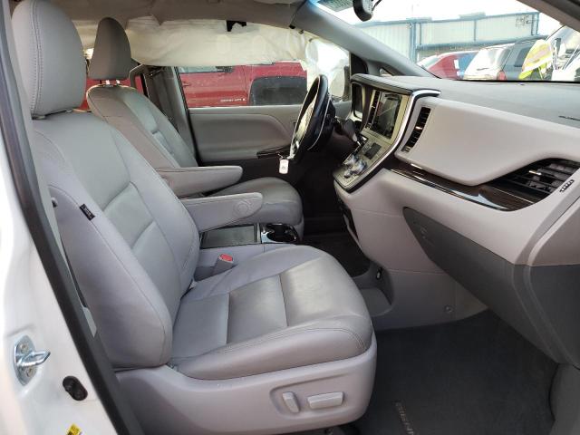 Photo 5 from auction – 2016 TOYOTA SIENNA XLE with VIN 5TDYK3DC7GS705047