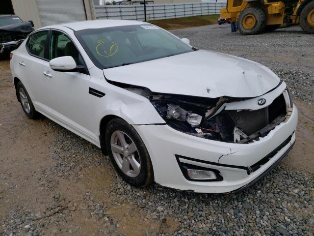 KIA OPTIMA LX 2015 مع رقم تعريف المركبة 5XXGM4A73FG372011 - صورة من المزاد