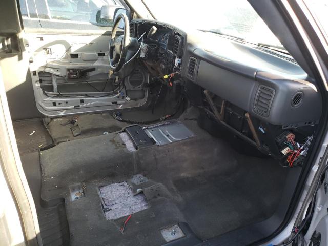 Photo 5 from auction – 2005 CHEVROLET SILVERADO with VIN 1GCHC29U05E185737