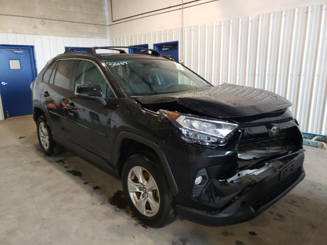 TOYOTA RAV4 XLE 2019 with VIN 2T3P1RFV2KC048666 - Photo from auction